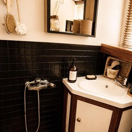 Votre Cocon Flottant Au Pied Du Centre-ville Botel *